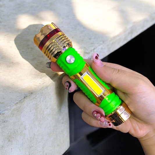 LINTERNA LED CON BATERíA