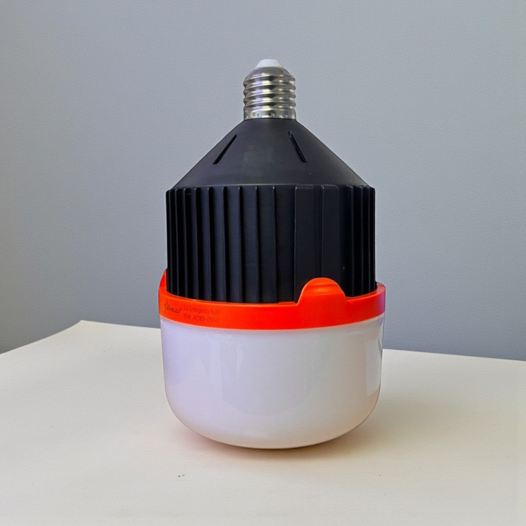 BOMBILLO CON SENSOR LUZ FRIA NEGRO